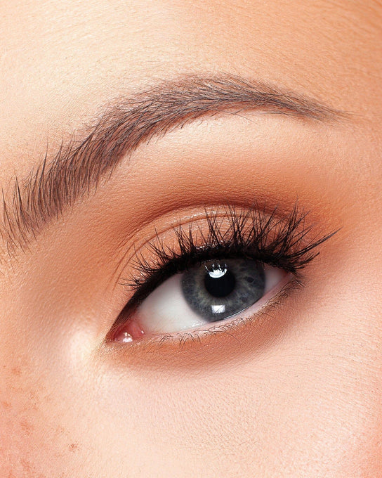 Blonde Hair Light - Tanned Complexion Full Glam - KASH Beauty