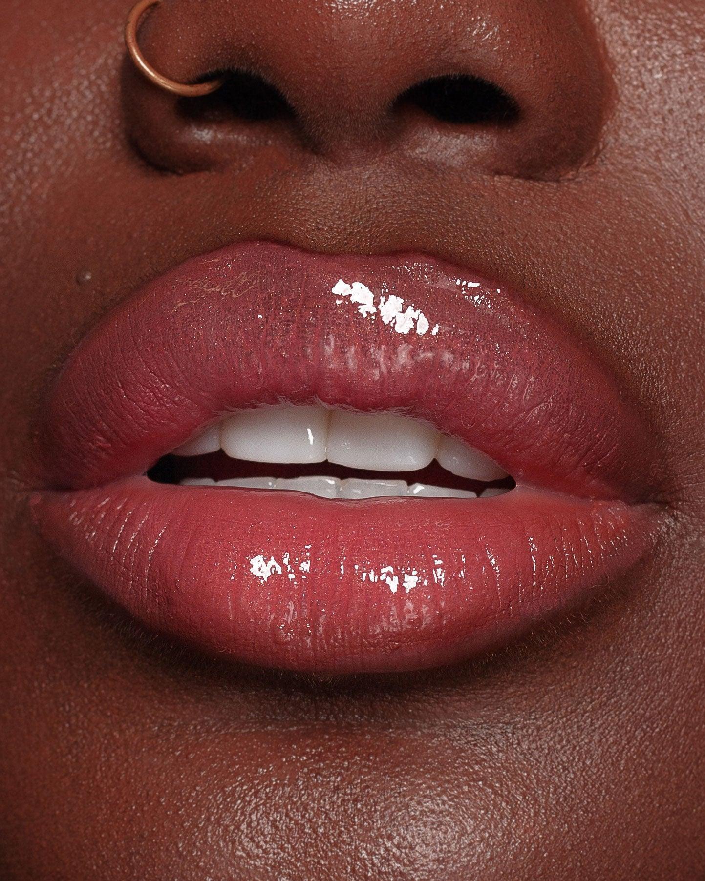 Blonde Hair Dark - Deep Complexion Natural Glam - KASH Beauty