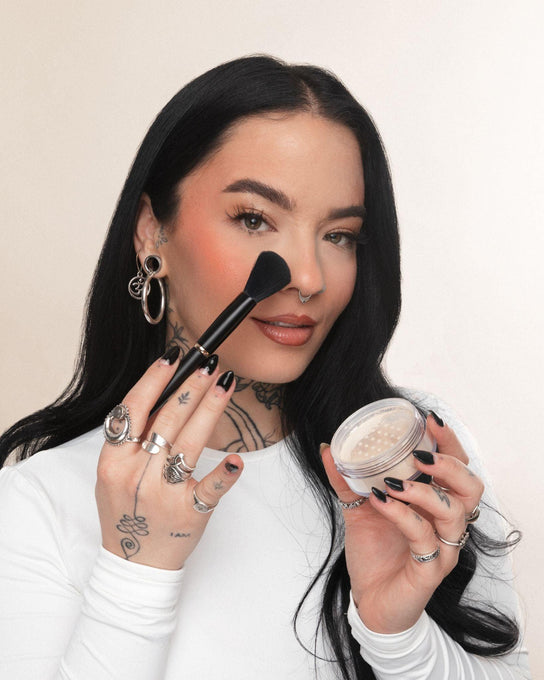 Loose Setting Powder and K04 Brush - KASH Beauty