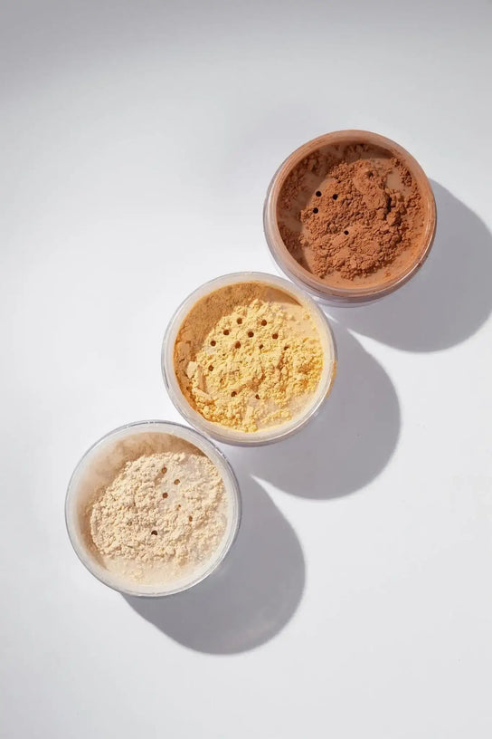 Loose translucent setting powder and long-lasting setting spray for makeup