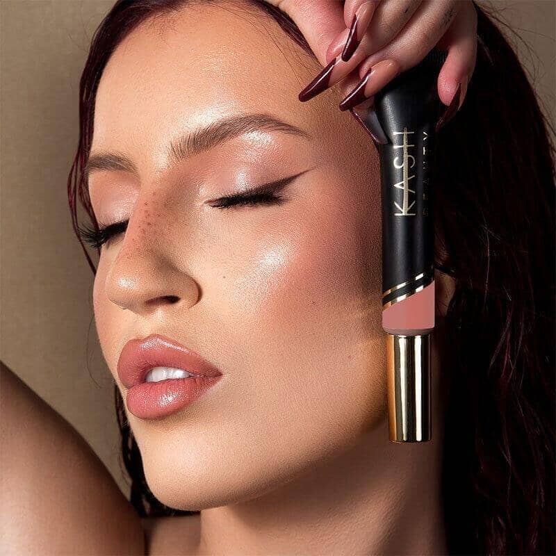 Mimic that Red Carpet Glam with the Latest Makeup Must Haves - KASH Beauty
